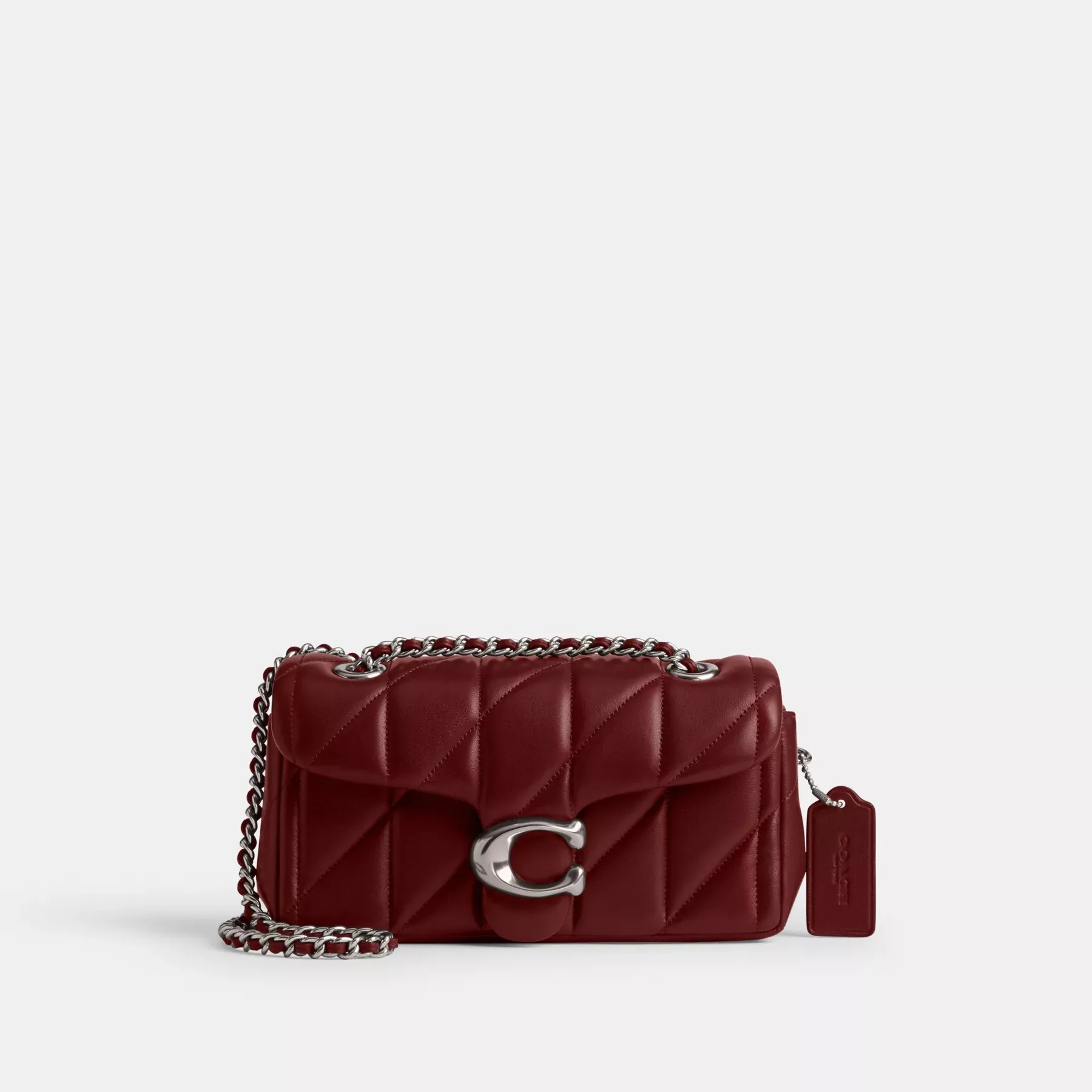 COACH Tabby Schultertasche 20 mit Kissensteppung Dunkles Rubinrot